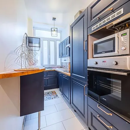 Apartment Haussmannien Proche Parc Des Princes Paris